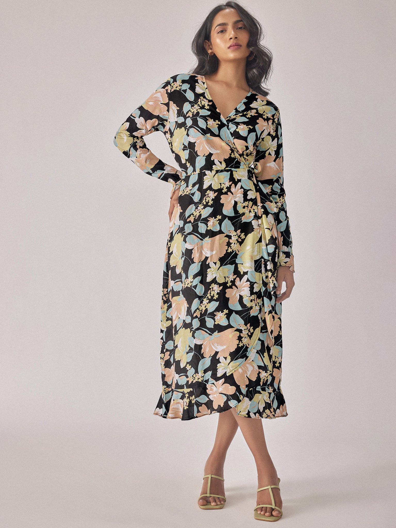 Black Floral Wrap Midi Dress
Black Floral Wrap Midi Dress