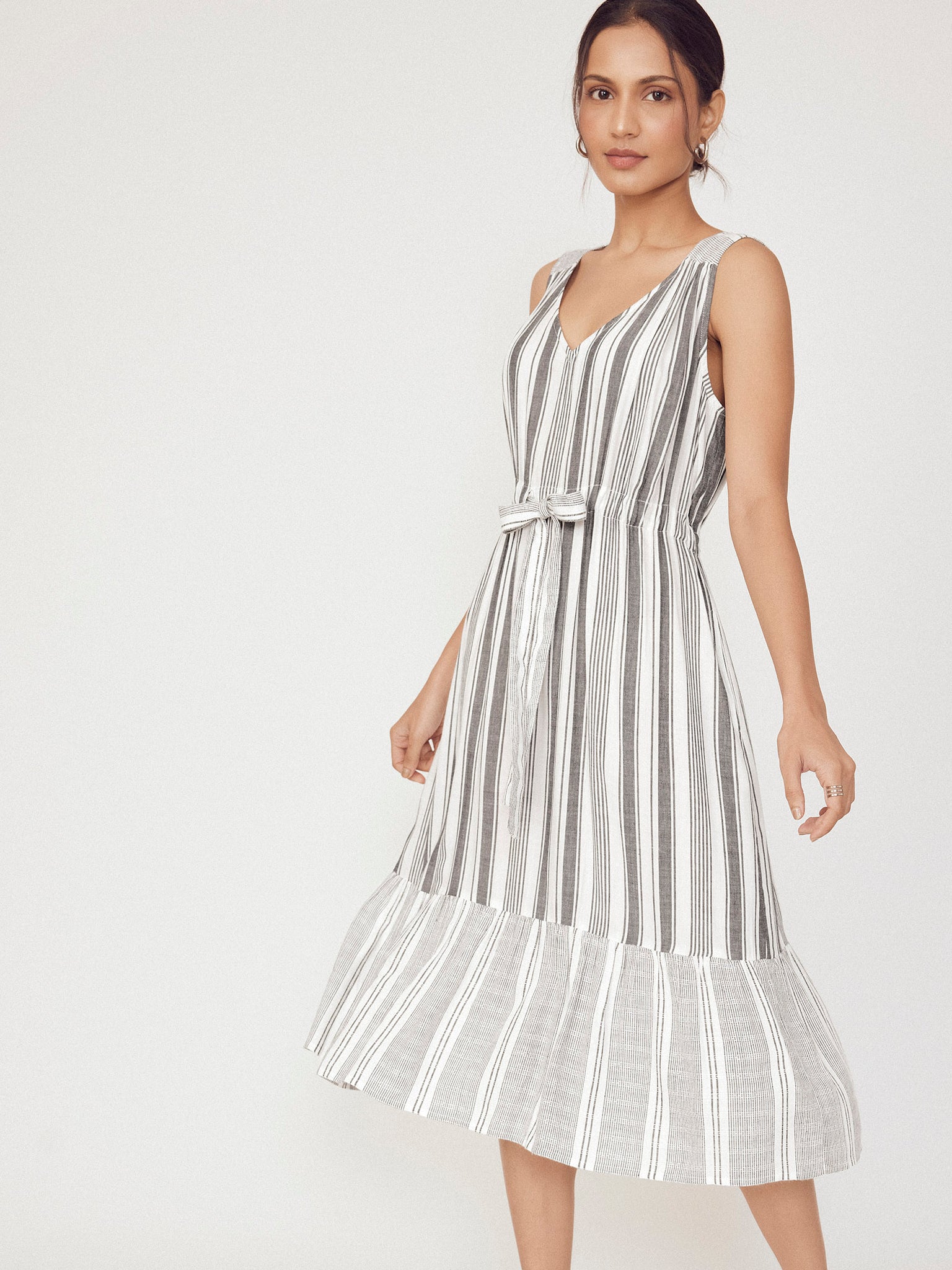 Monochrome Striped Front Tie Dress
Monochrome Striped Front Tie Dress