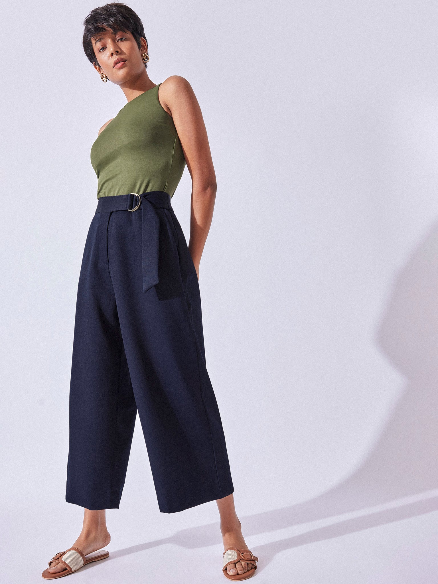 Navy High Waist Culottes
Navy High Waist Culottes