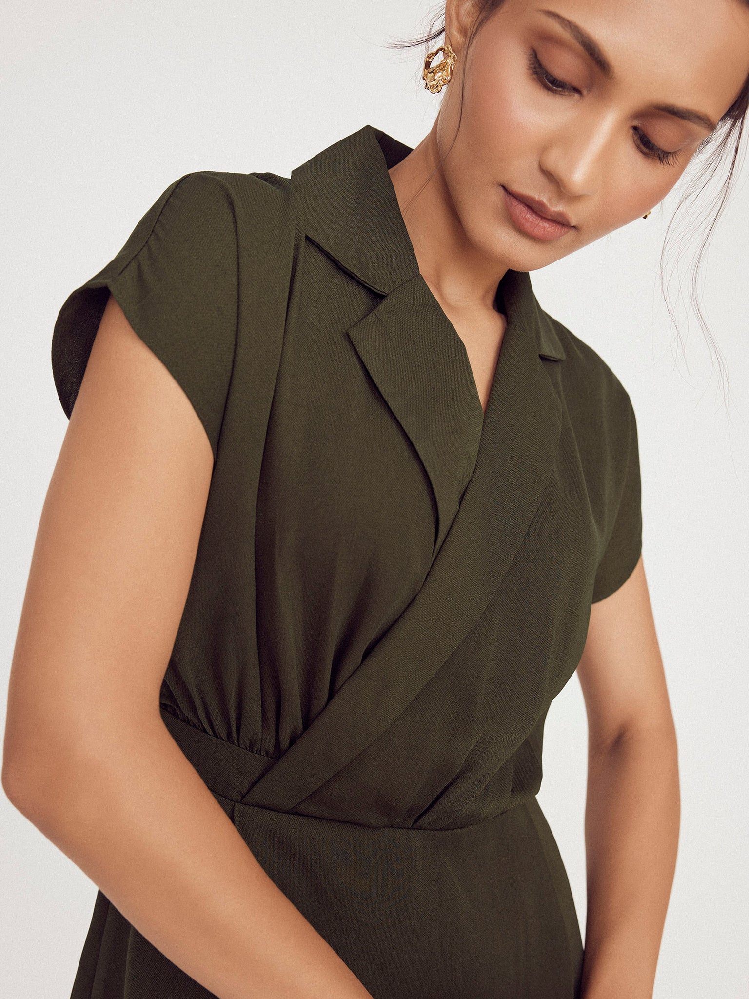 Olive Collared Wrap Dress
Olive Collared Wrap Dress