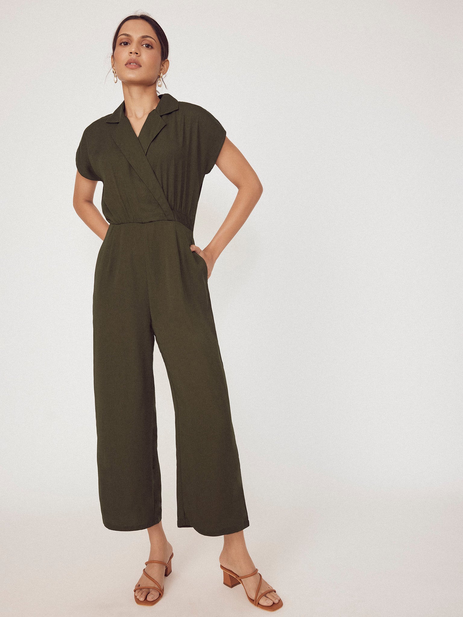Olive Collared Wrap Jumpsuit
Olive Collared Wrap Jumpsuit
