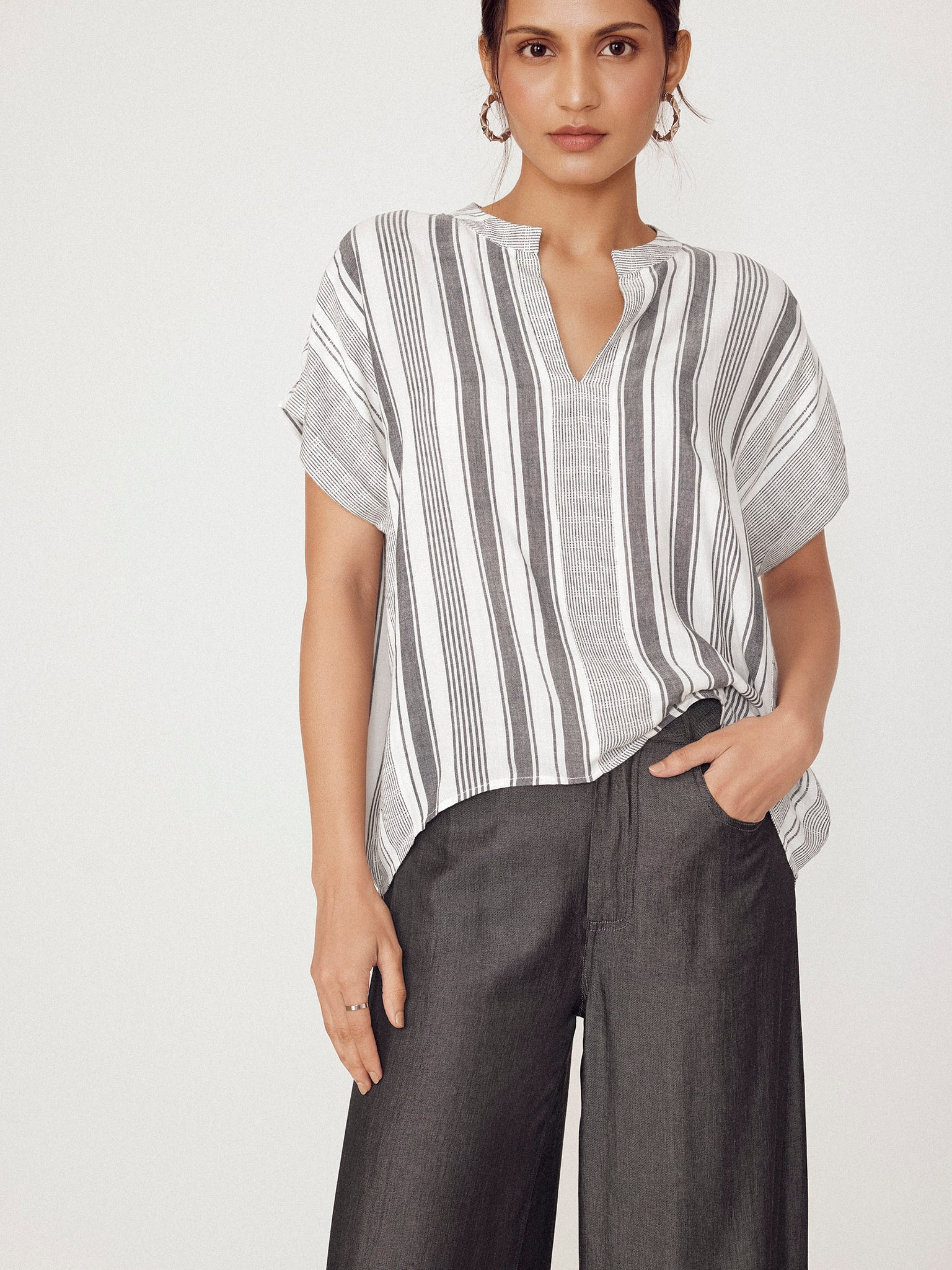 Striped Extended Sleeve Top
Striped Extended Sleeve Top