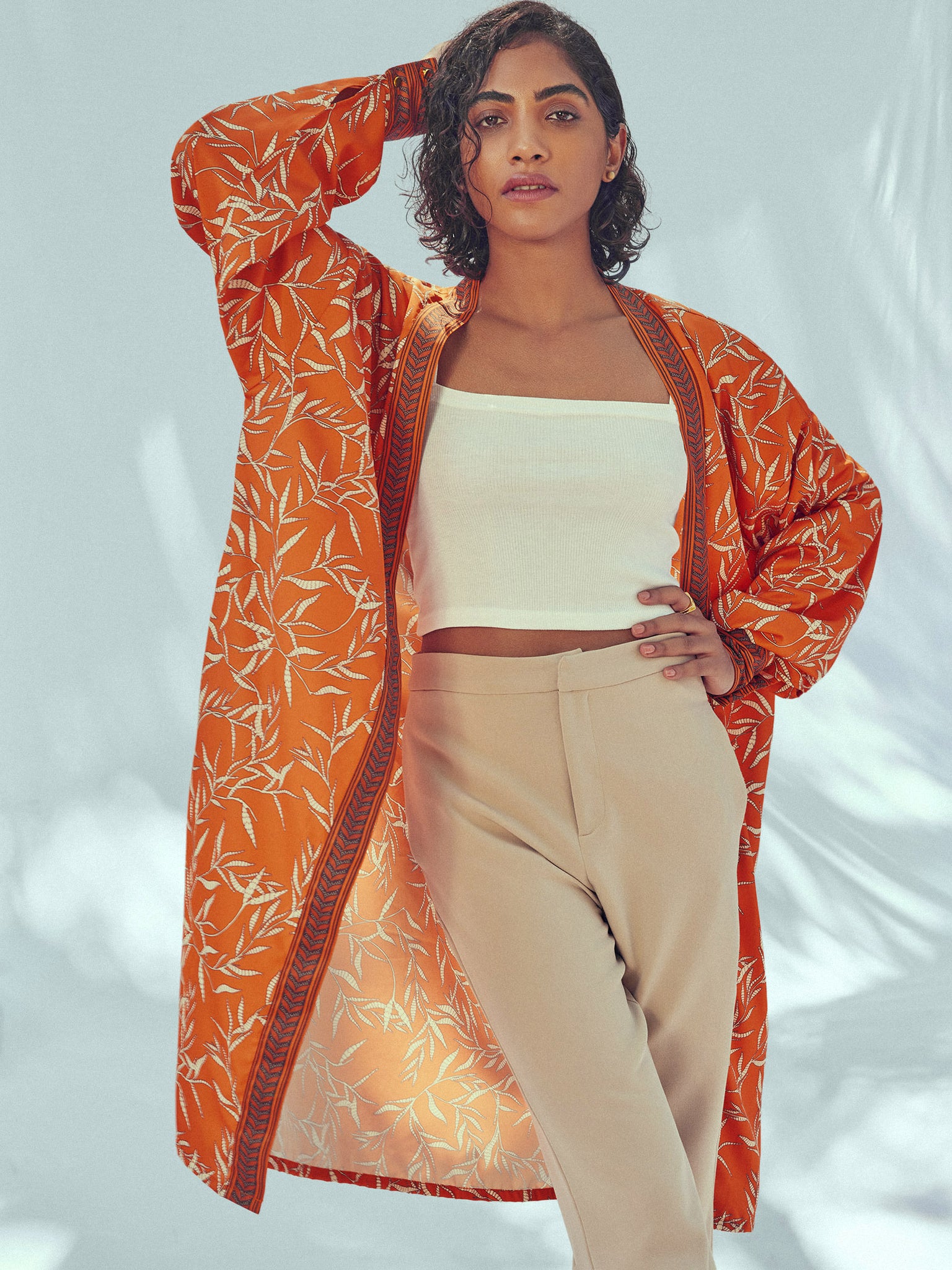 Abstract Leaf Print Shrug 
Abstract Leaf Print Shrug