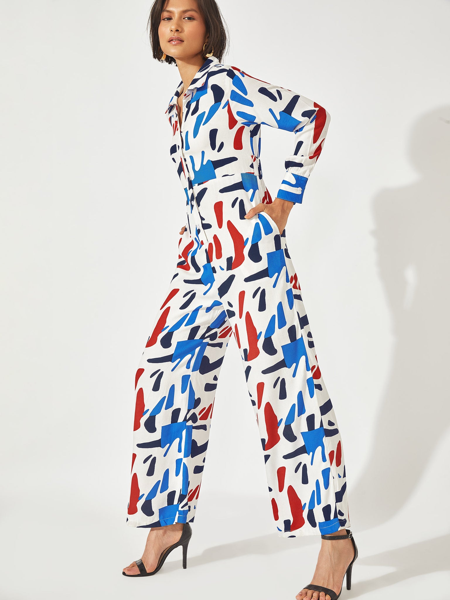 Abstract Print Belted Jumpsuit
Abstract Print Belted Jumpsuit