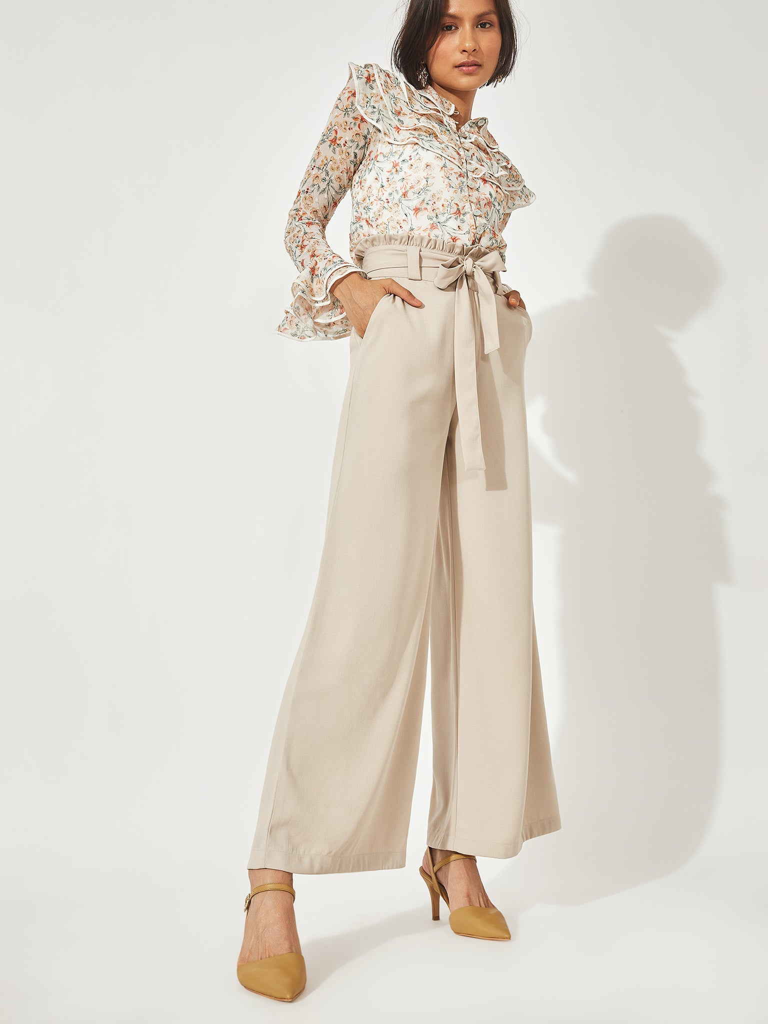 Beige Ruffled Waist Pants
Beige Ruffled Waist Pants