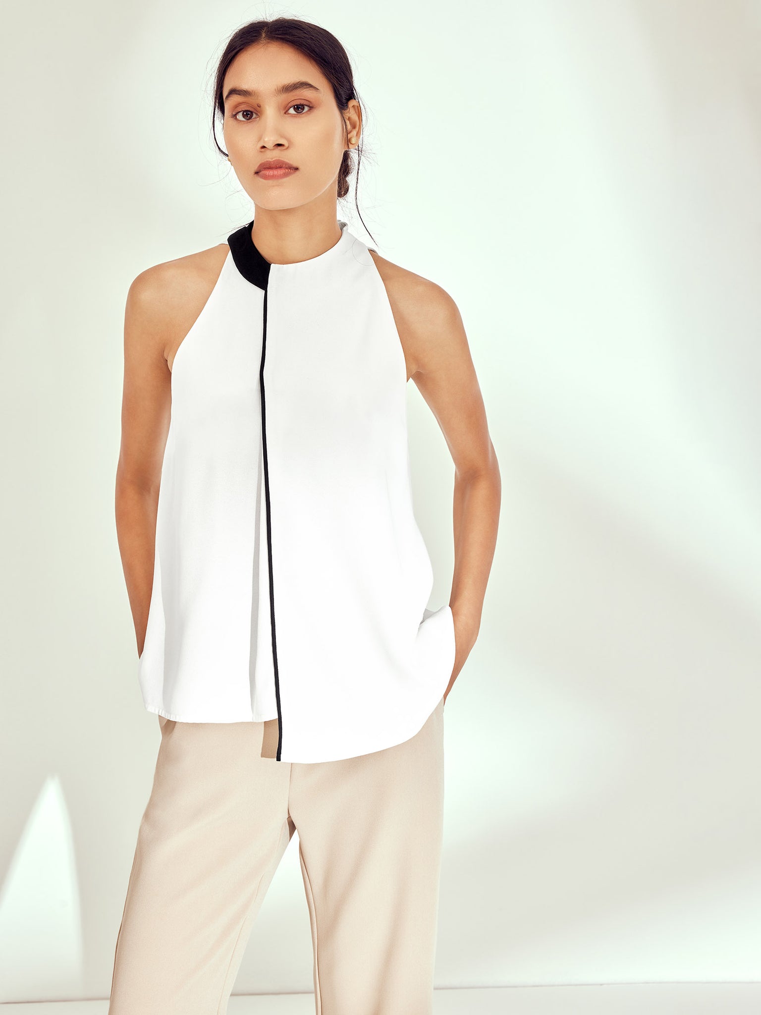 Black Piping Detail Top
Black Piping Detail Top