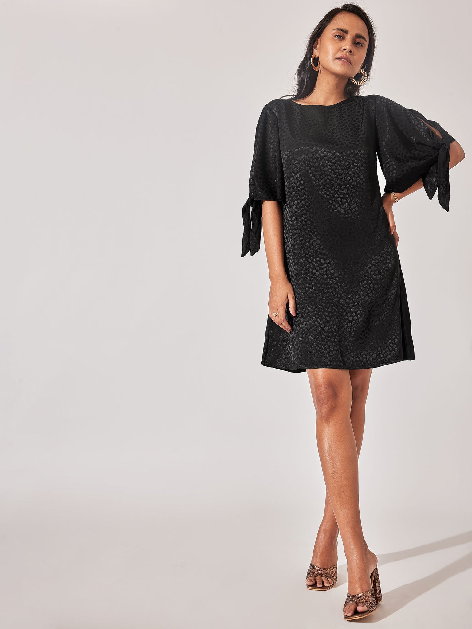 Black Satin Textured Dress
Black Satin Textured Dress