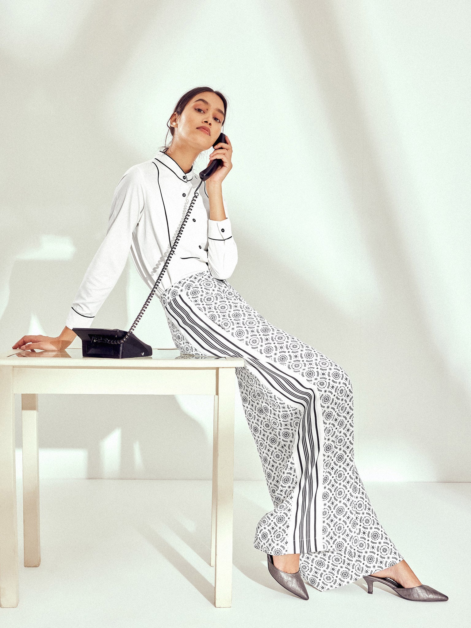 Black & White Geo Print Pants 
Black & White Geo Print Pants