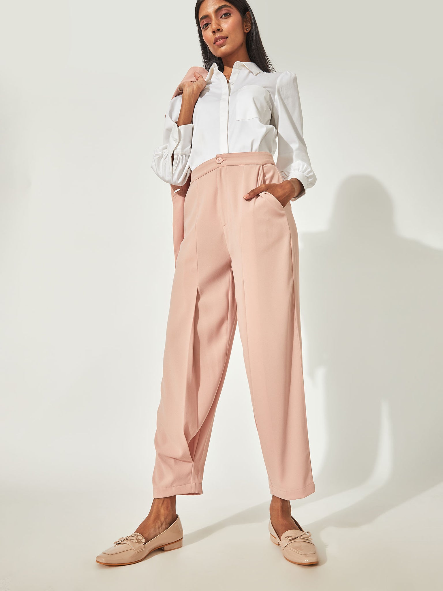 Blush Pleated Tapered Pants
Blush Pleated Tapered Pants