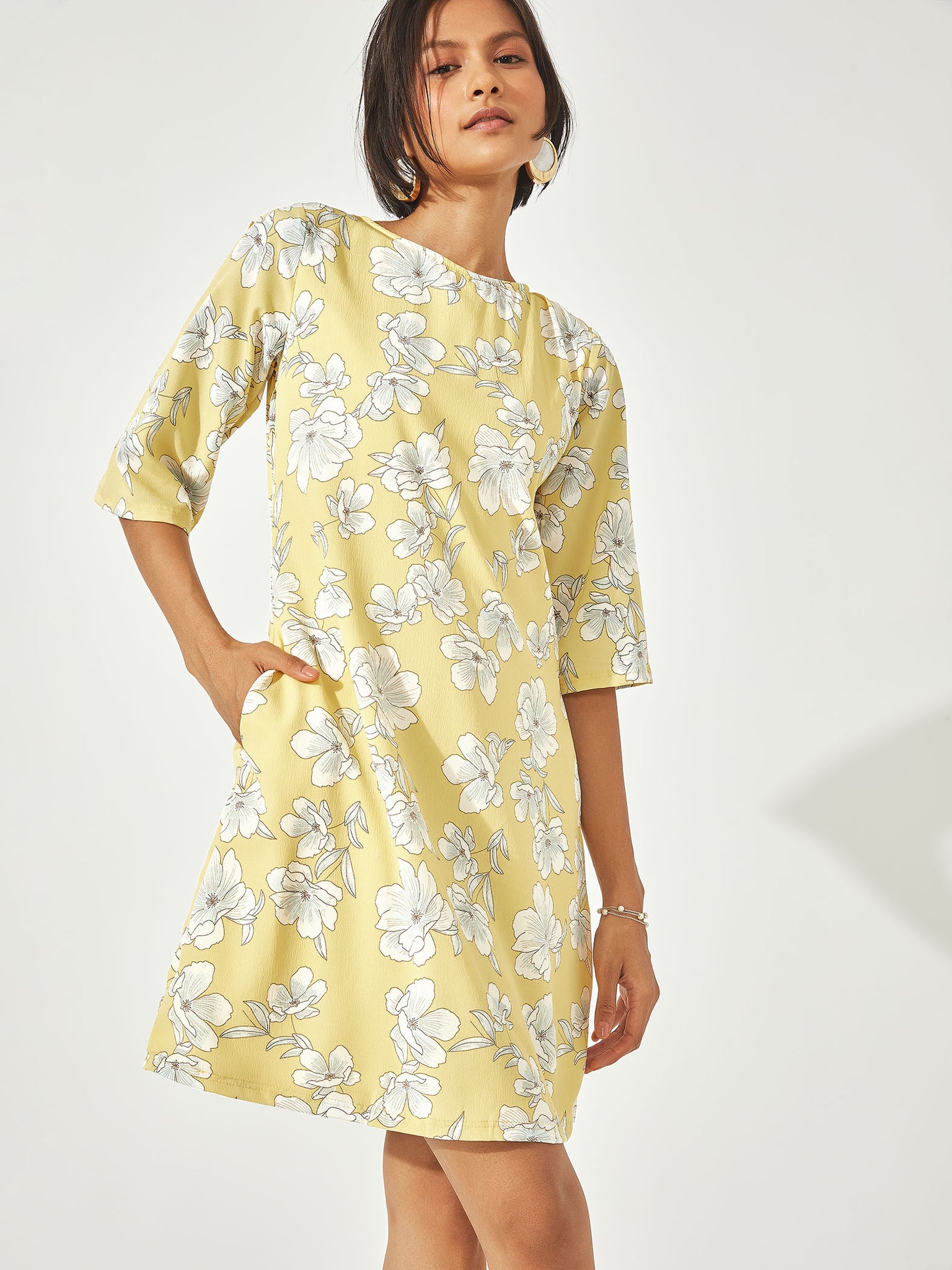 Buttercup Floral Shift Dress
Buttercup Floral Shift Dress