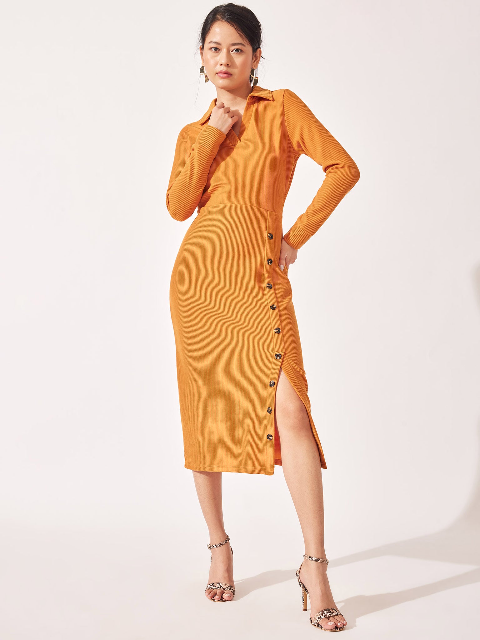 Caramel Buttoned Slit Dress
Caramel Buttoned Slit Dress