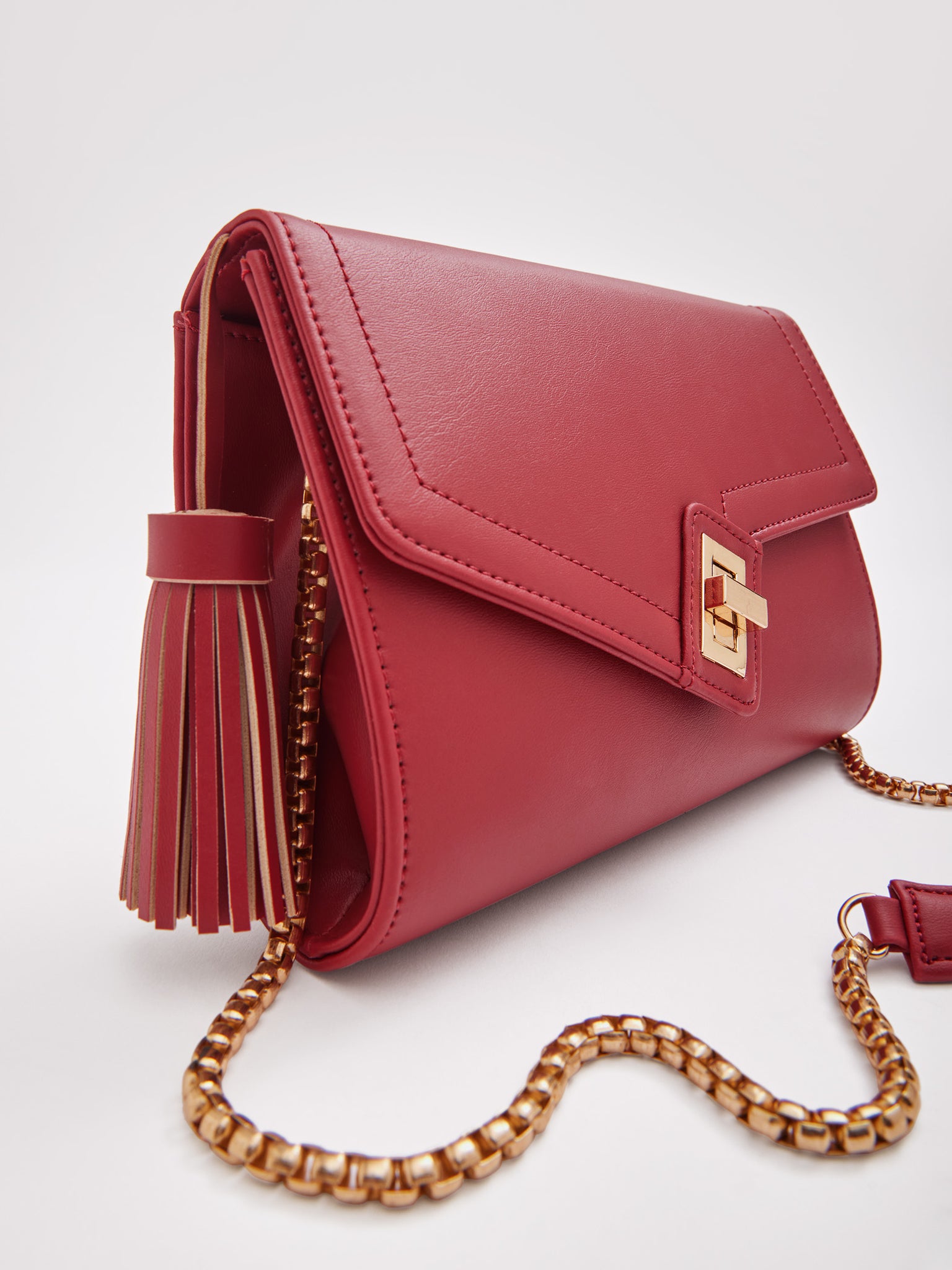 Cherry Tasseled Clutch
Cherry Tasseled Clutch