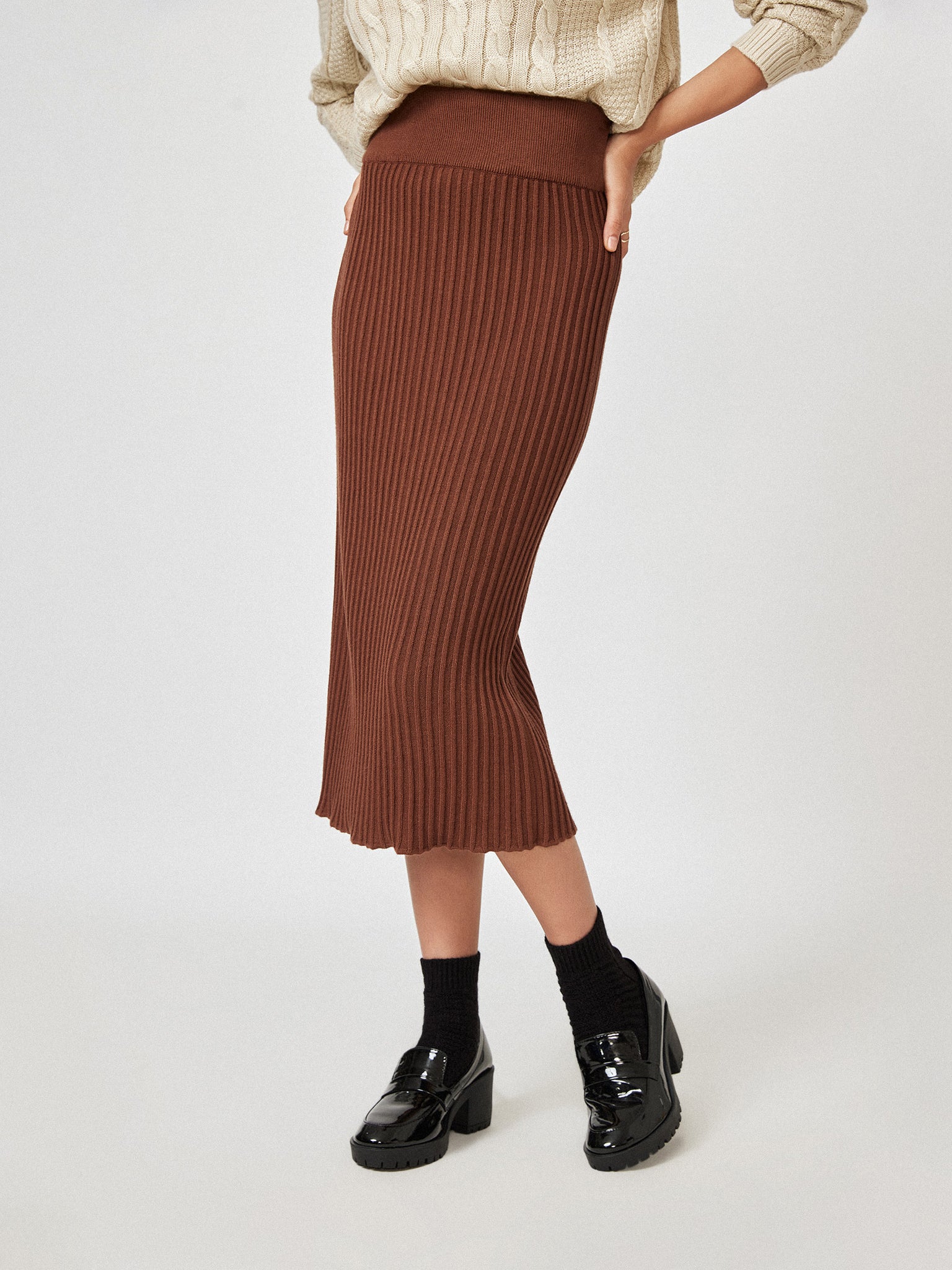 Coffee Knit Midi Skirt
Coffee Knit Midi Skirt