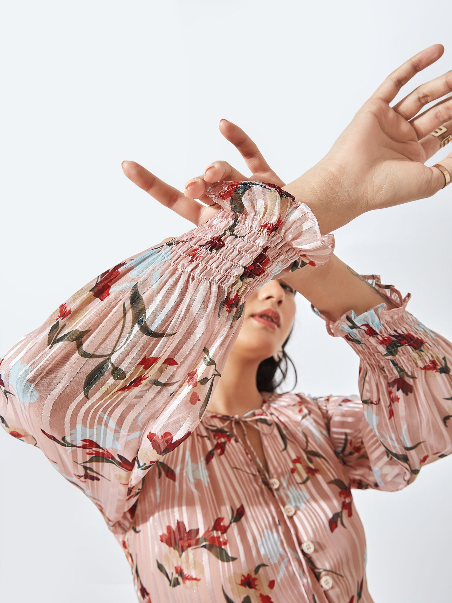 Floral Front-Tie Tiered Dress
Floral Front-Tie Tiered Dress