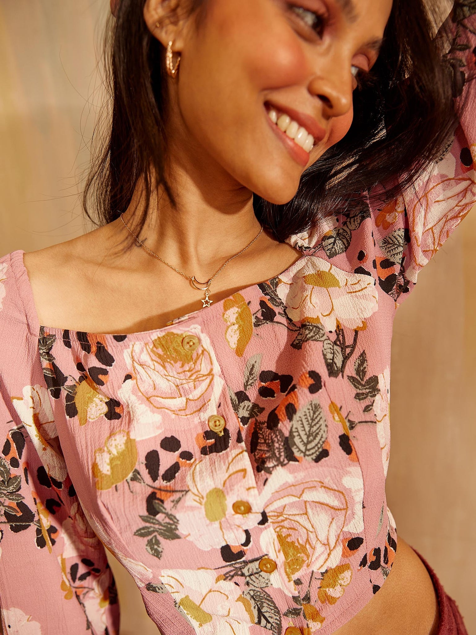 Floral Square Neck Crop Top
Floral Square Neck Crop Top