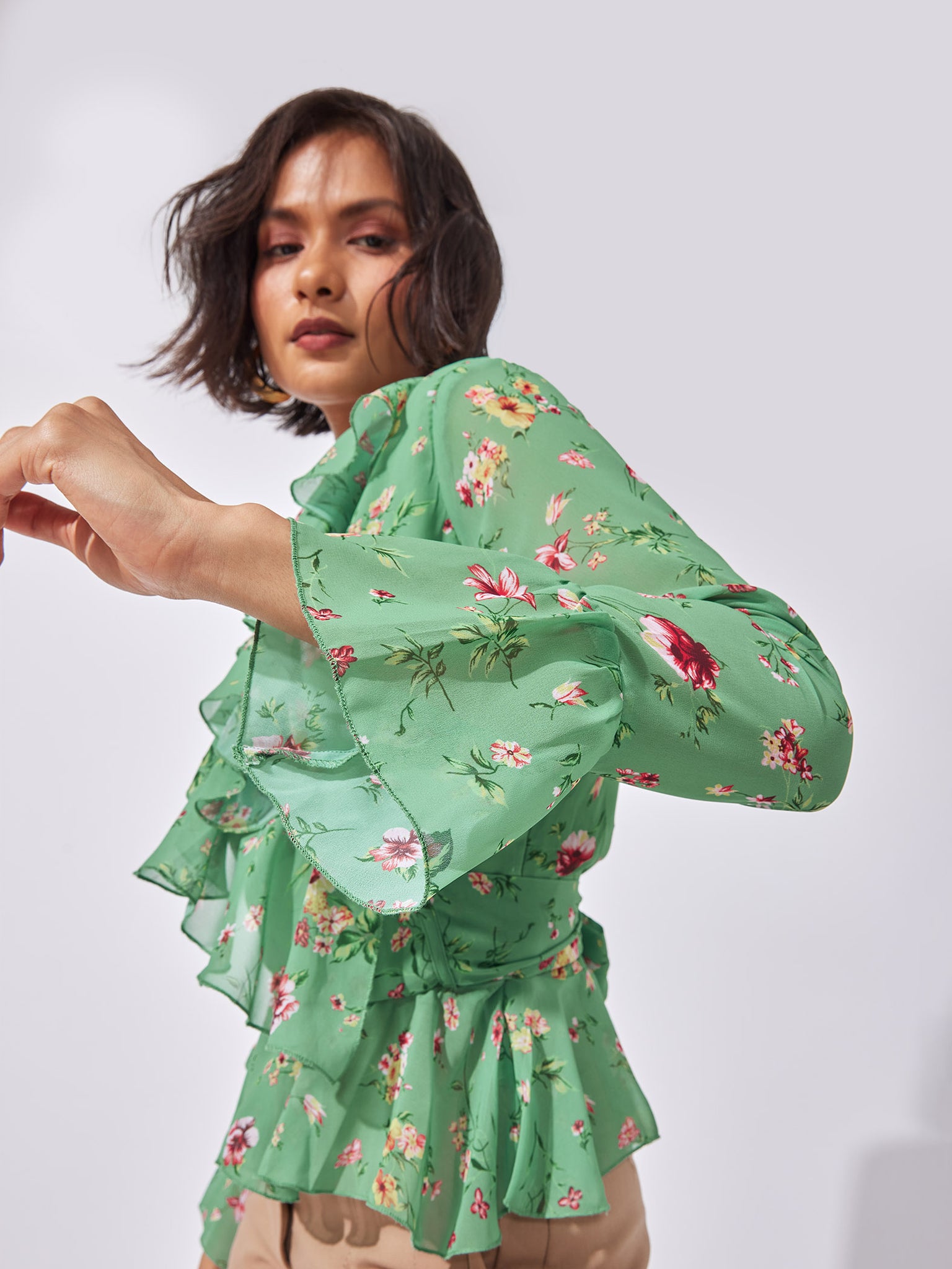 Green Floral Ruffle Neck Top
Green Floral Ruffle Neck Top