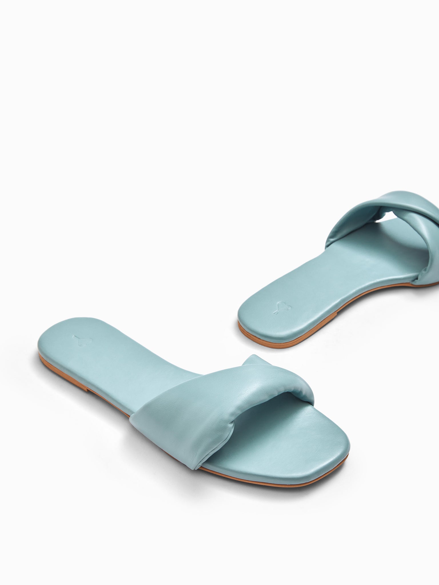 Ice Overlap Strap Flats
Ice Overlap Strap Flats