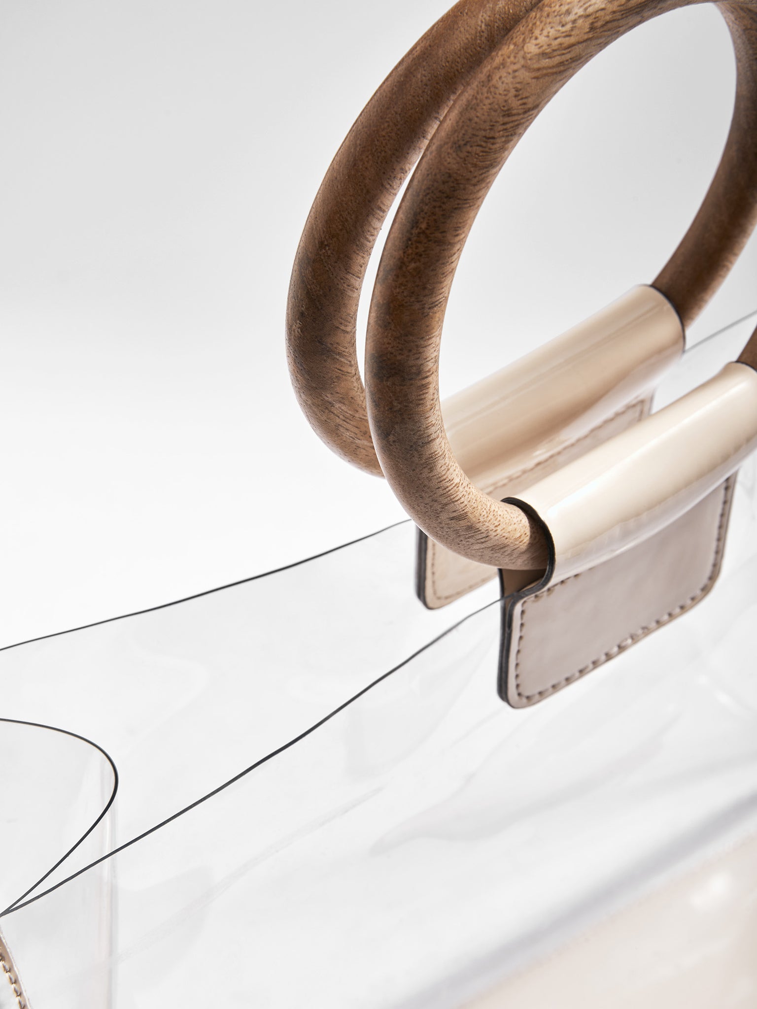 Ivory Vinyl Wooden Handle Bag
Ivory Vinyl Wooden Handle Bag