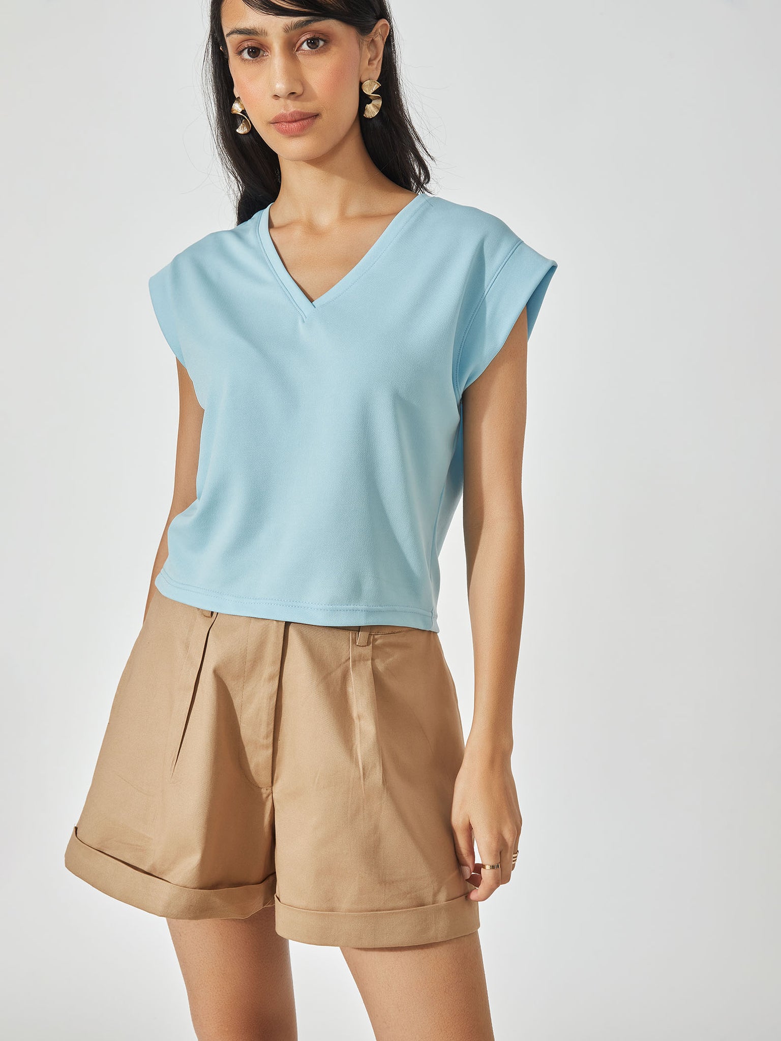 Khaki Cuffed Shorts
Khaki Cuffed Shorts