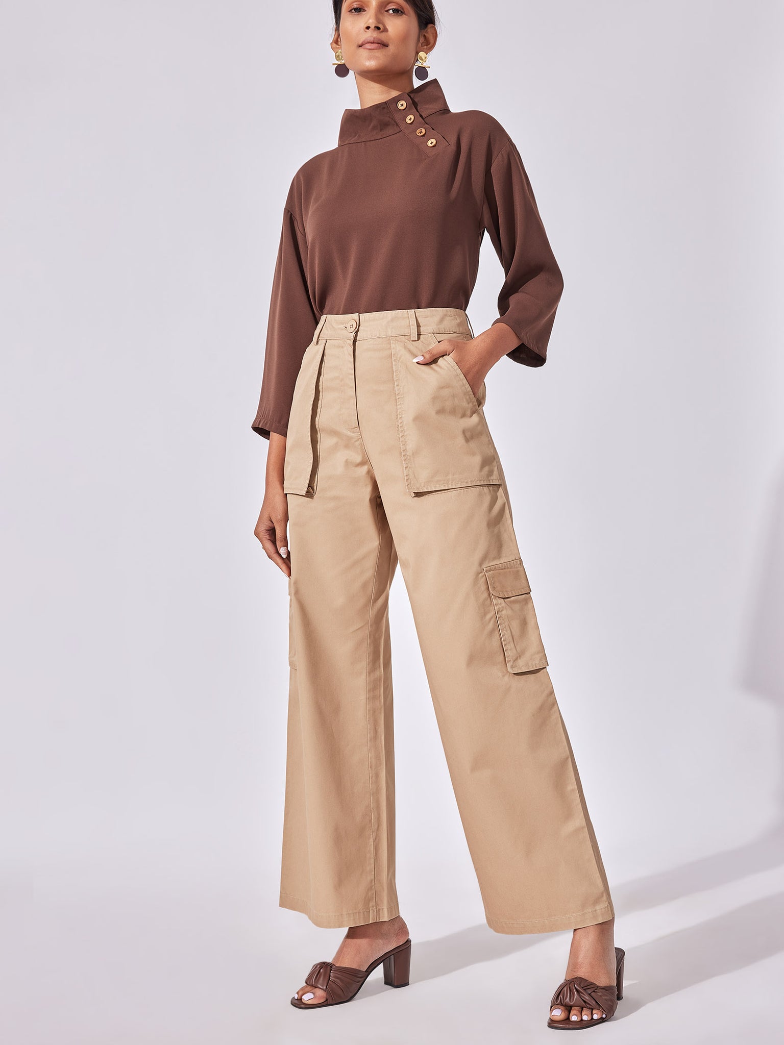 Khaki Patch Pocket Cargo Pants
Khaki Patch Pocket Cargo Pants