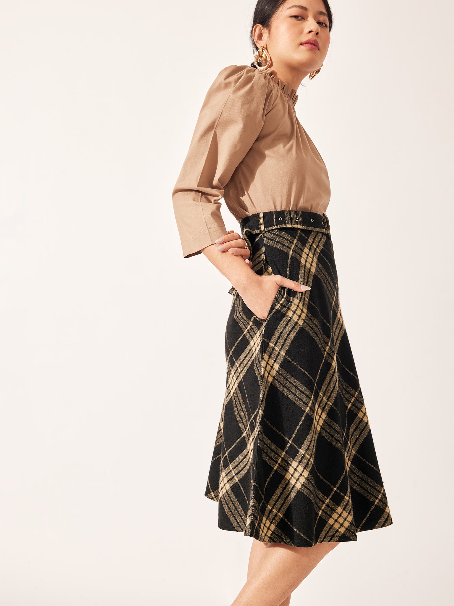 Monochrome Flannel Midi Skirt
Monochrome Flannel Midi Skirt