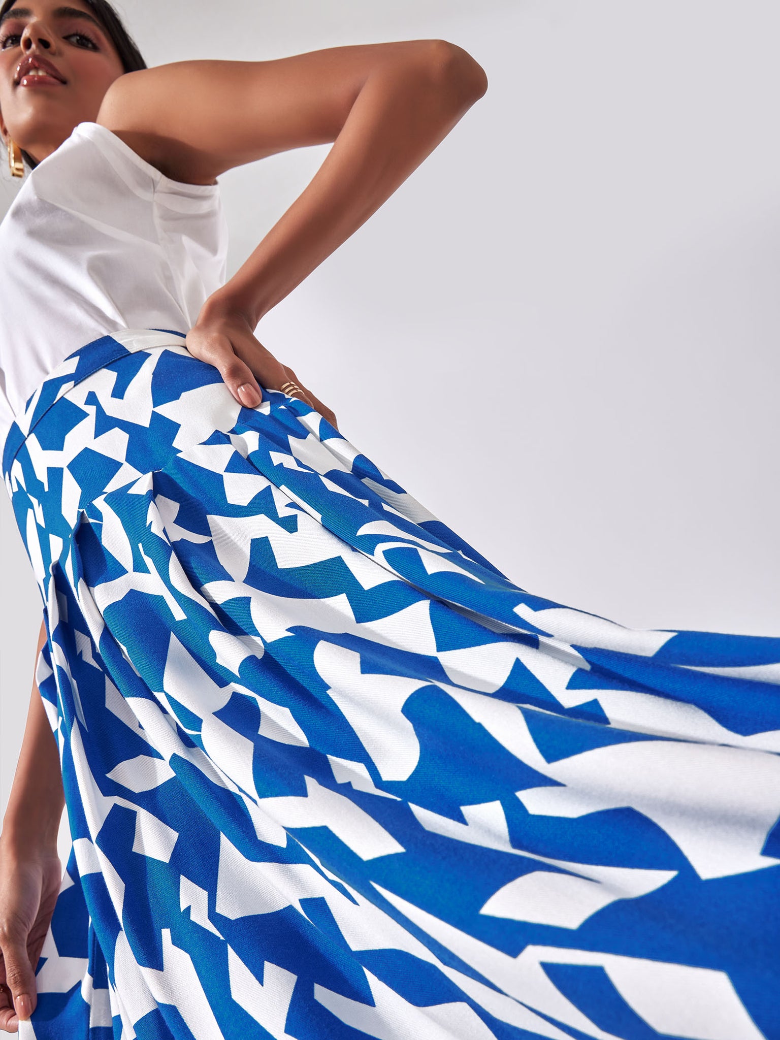 Mosaic Print Pleated Skirt
Mosaic Print Pleated Skirt