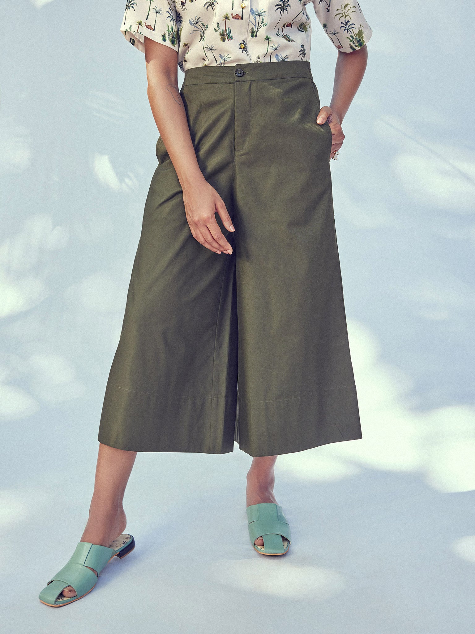 Olive Flared Culottes
Olive Flared Culottes