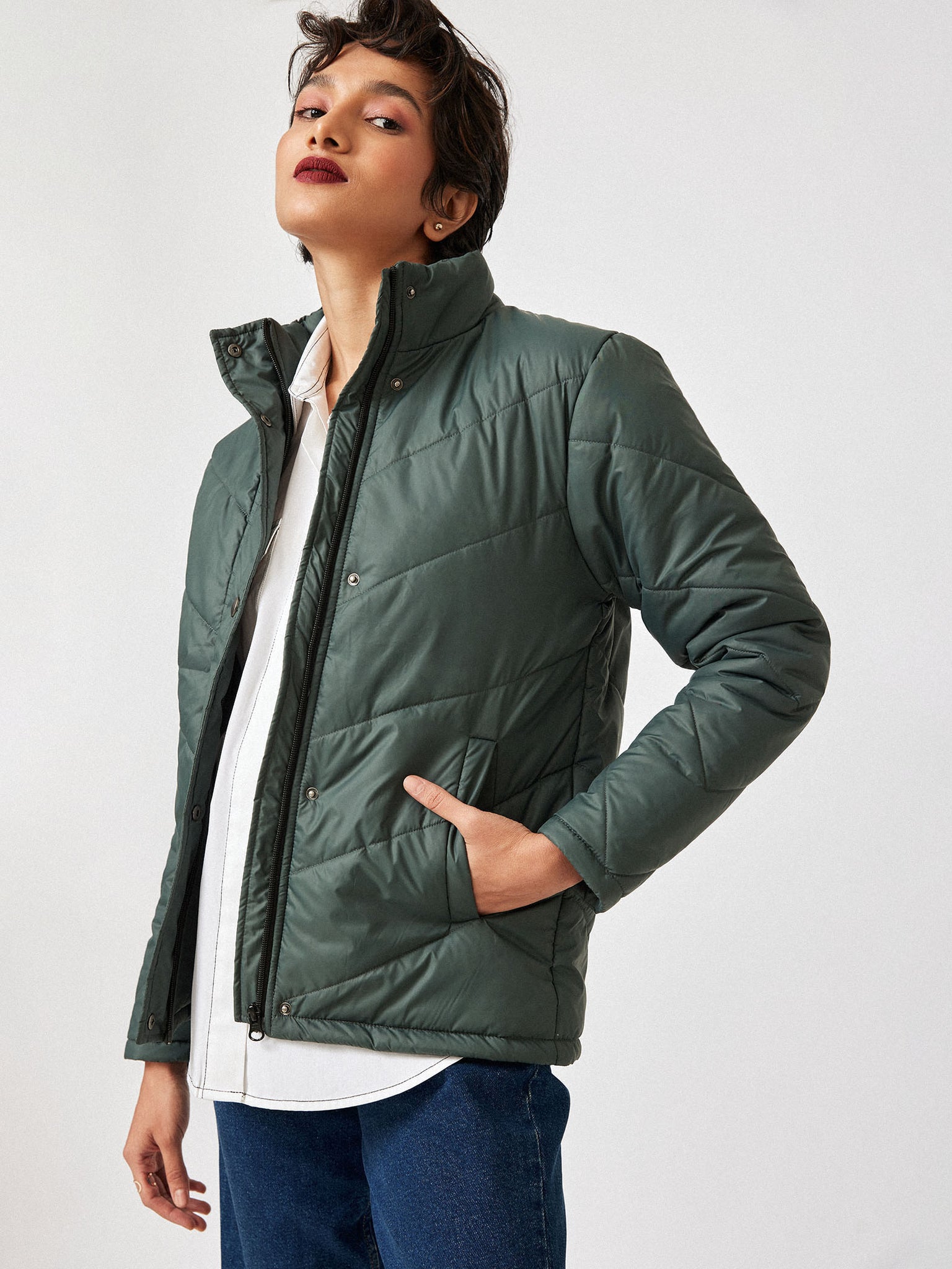 Pebble Grey Puffer Jacket
Pebble Grey Puffer Jacket