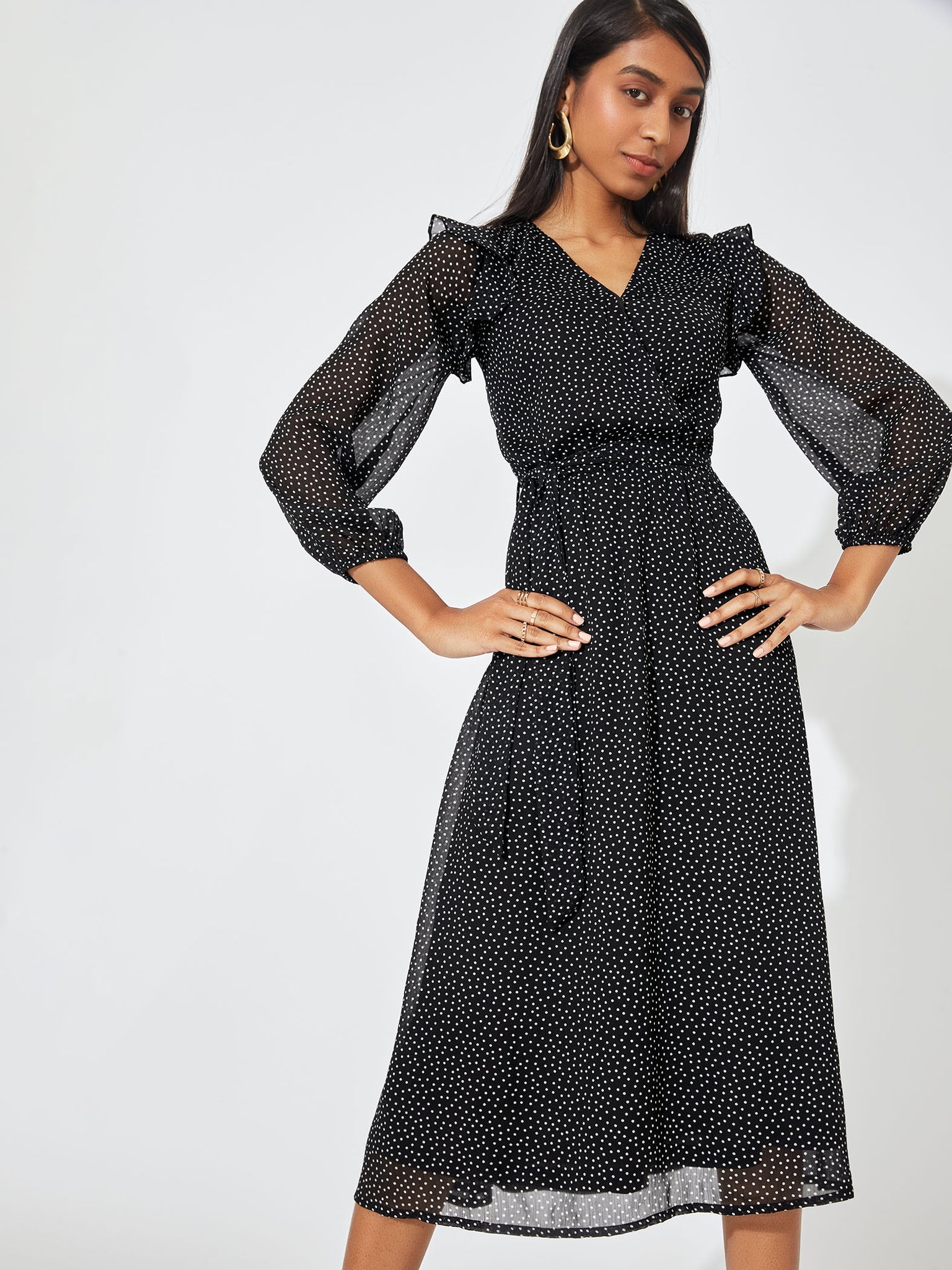 Polka Overlap Front Tie Dress
Polka Overlap Front Tie Dress