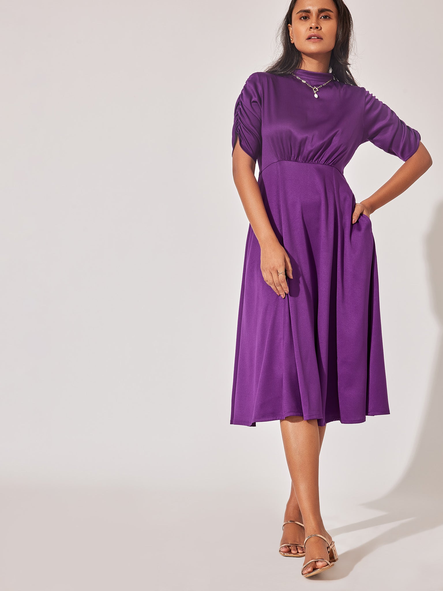 Violet Panelled Midi Dress
Violet Panelled Midi Dress