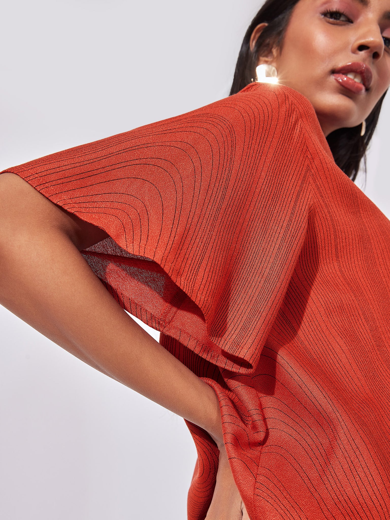 Rust Wave Print Boxy Shirt
Rust Wave Print Boxy Shirt