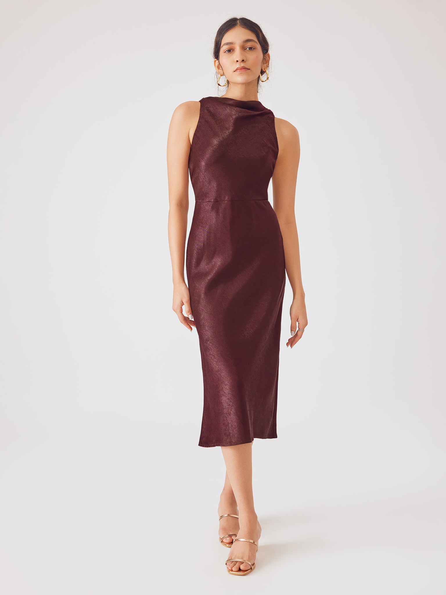 Wine Cowl Neck Midi Dress
Wine Cowl Neck Midi Dress