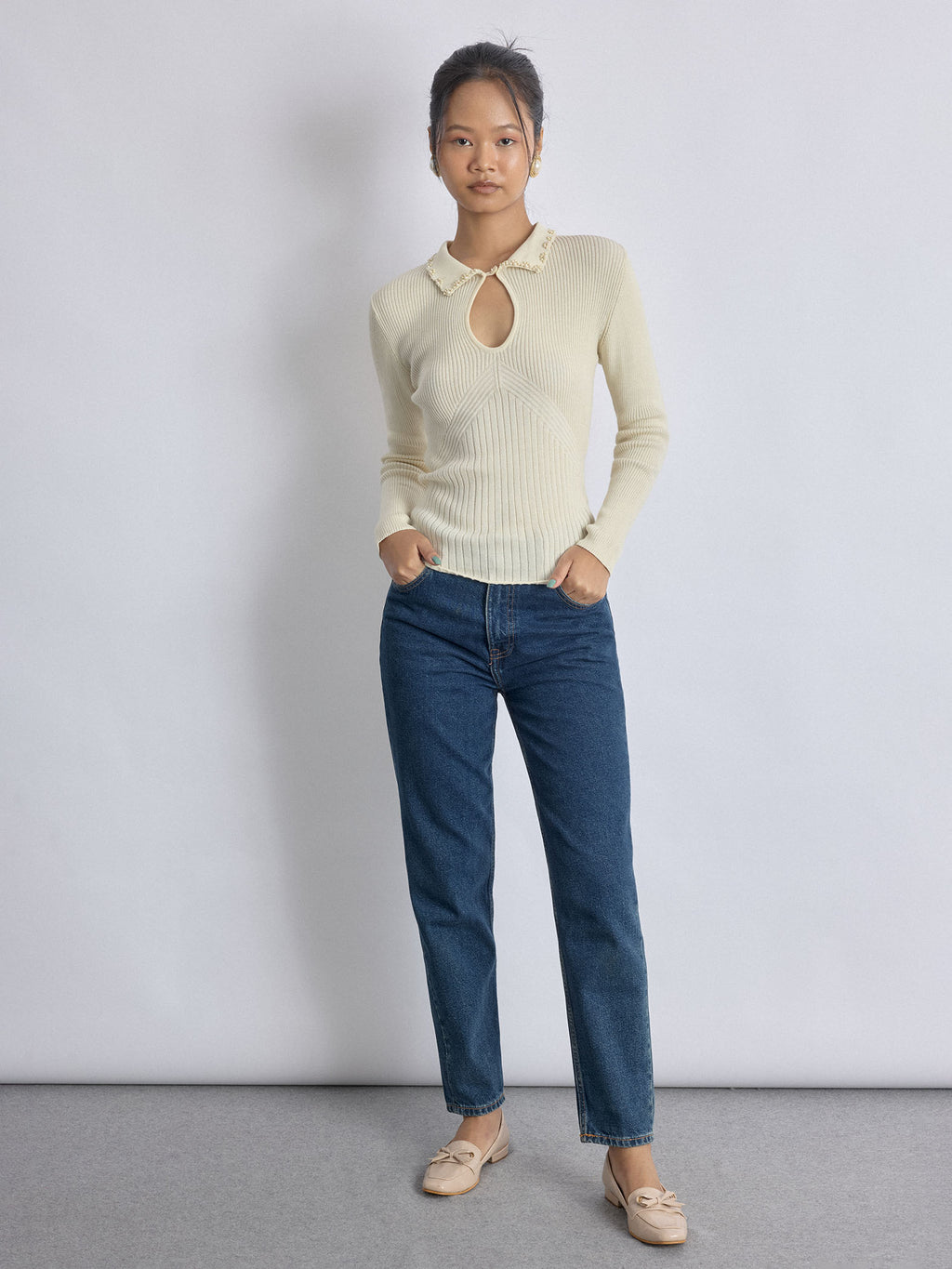 Off White Pearl Collar Knit Top