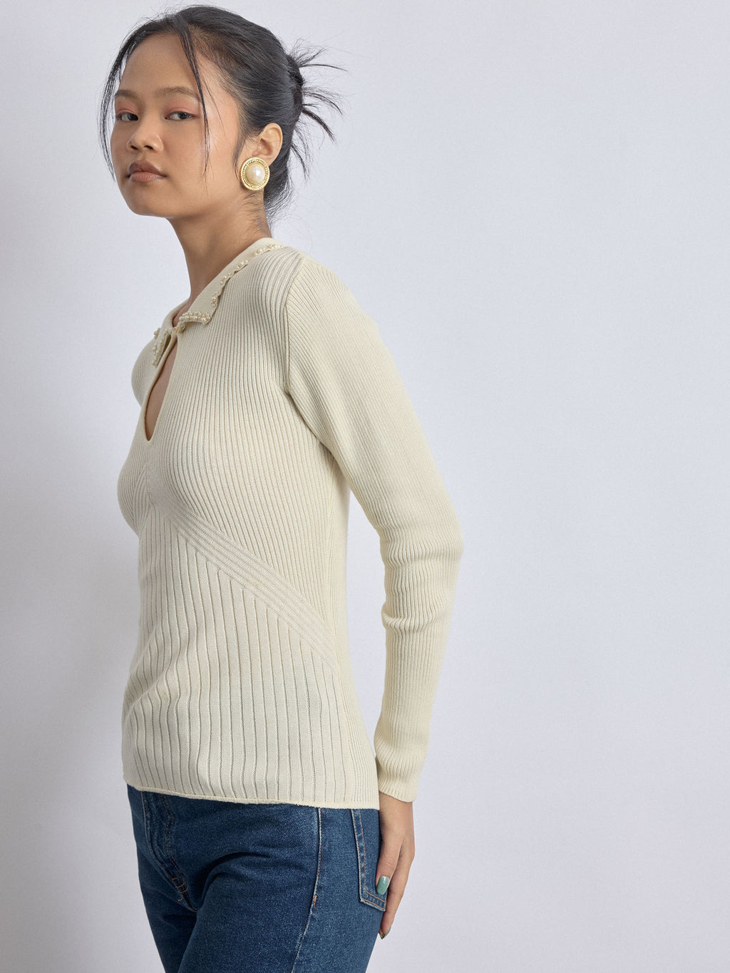 Off White Pearl Collar Knit Top