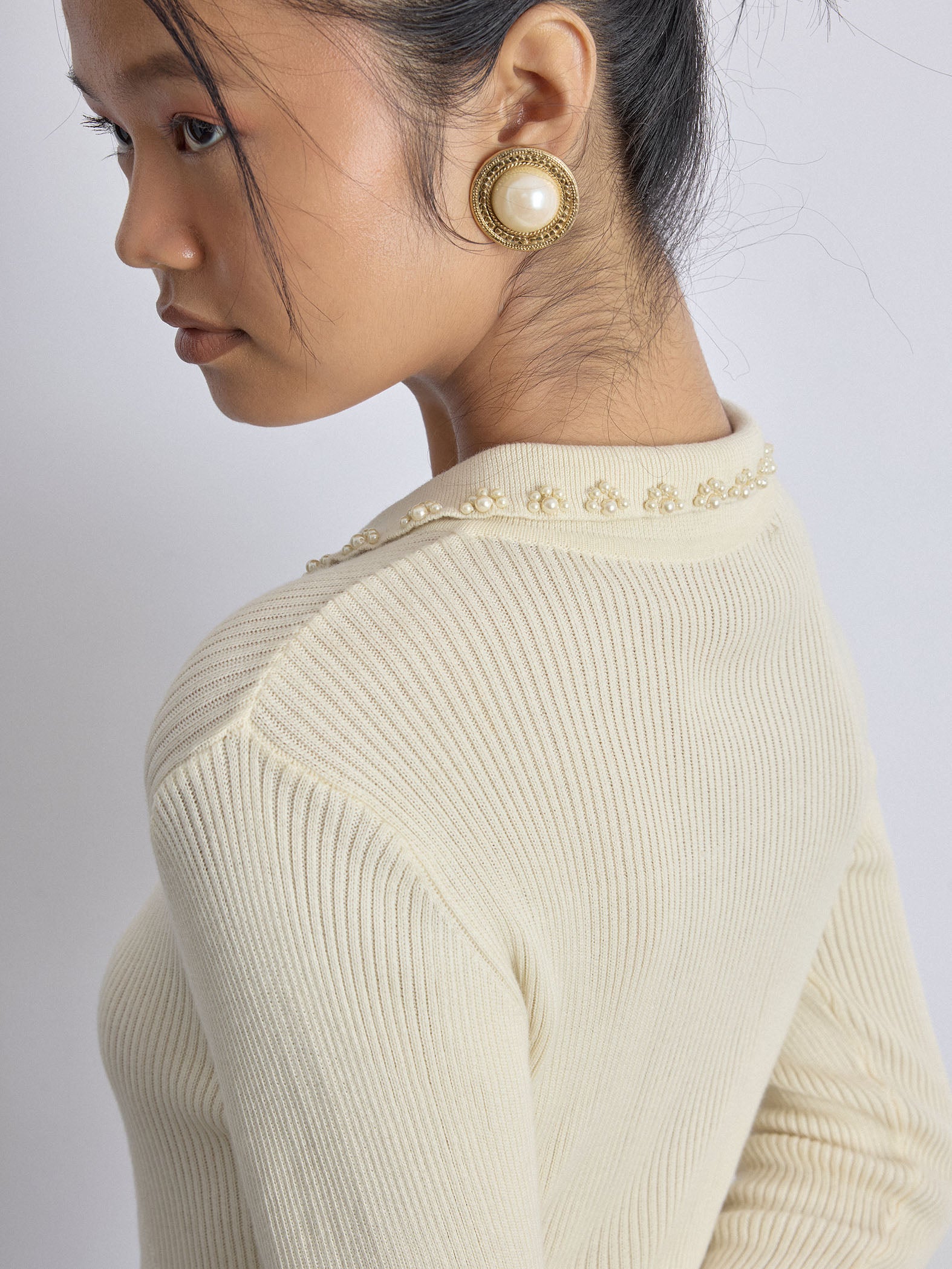 Off White Pearl Collar Knit Top