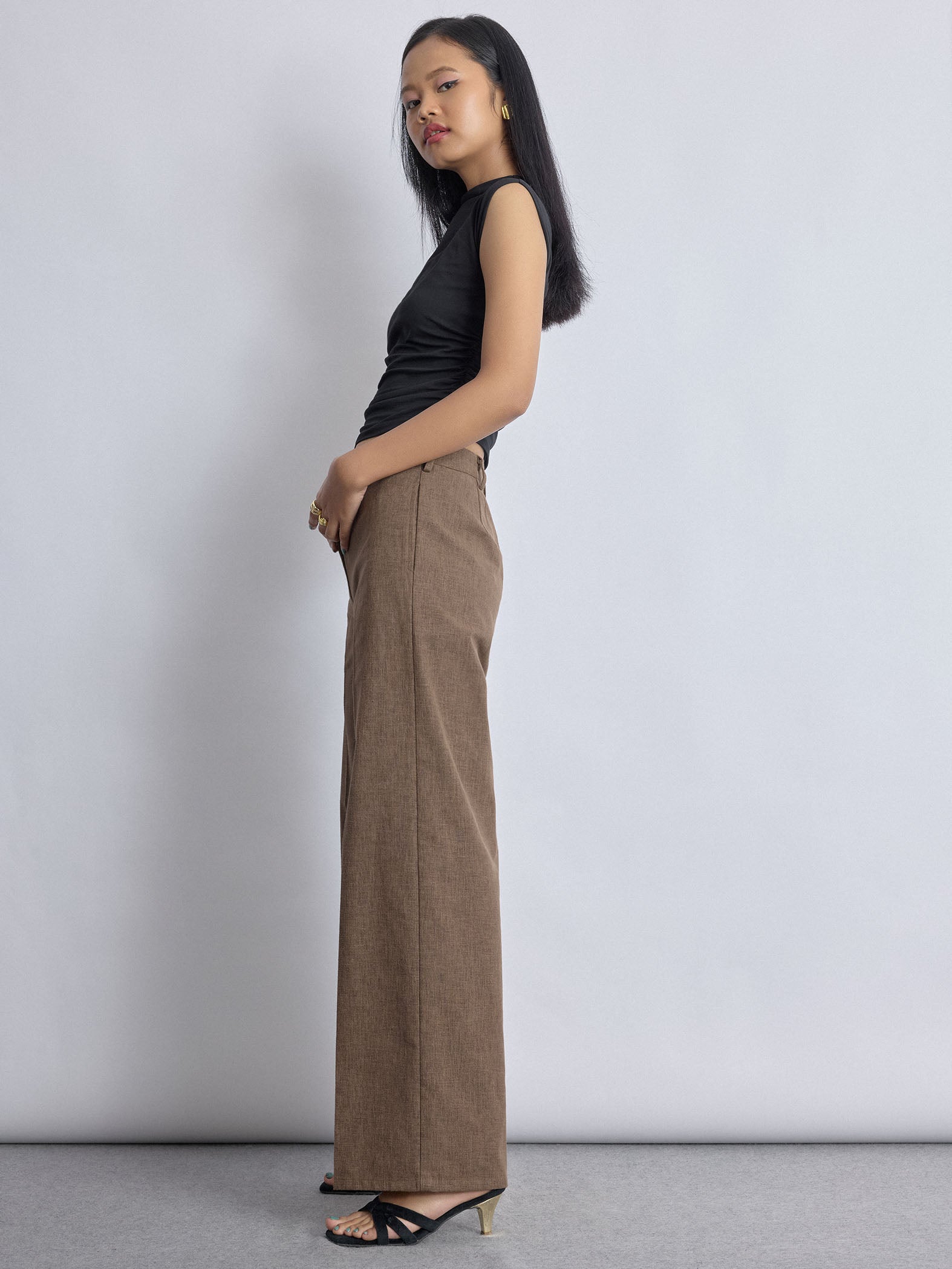 Walnut Linen Pleated Pants