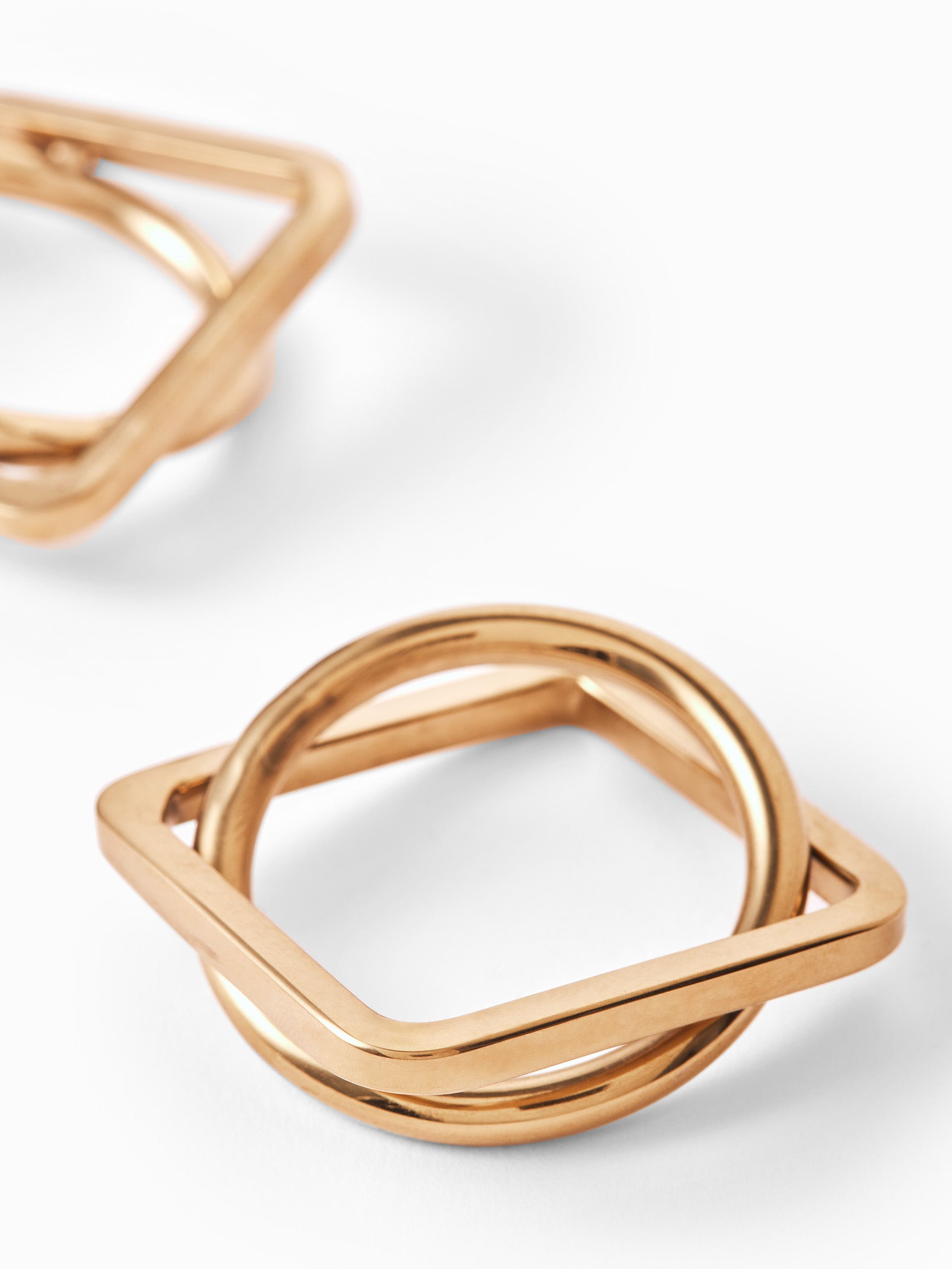 Gold Geometric Napkin Ring Set