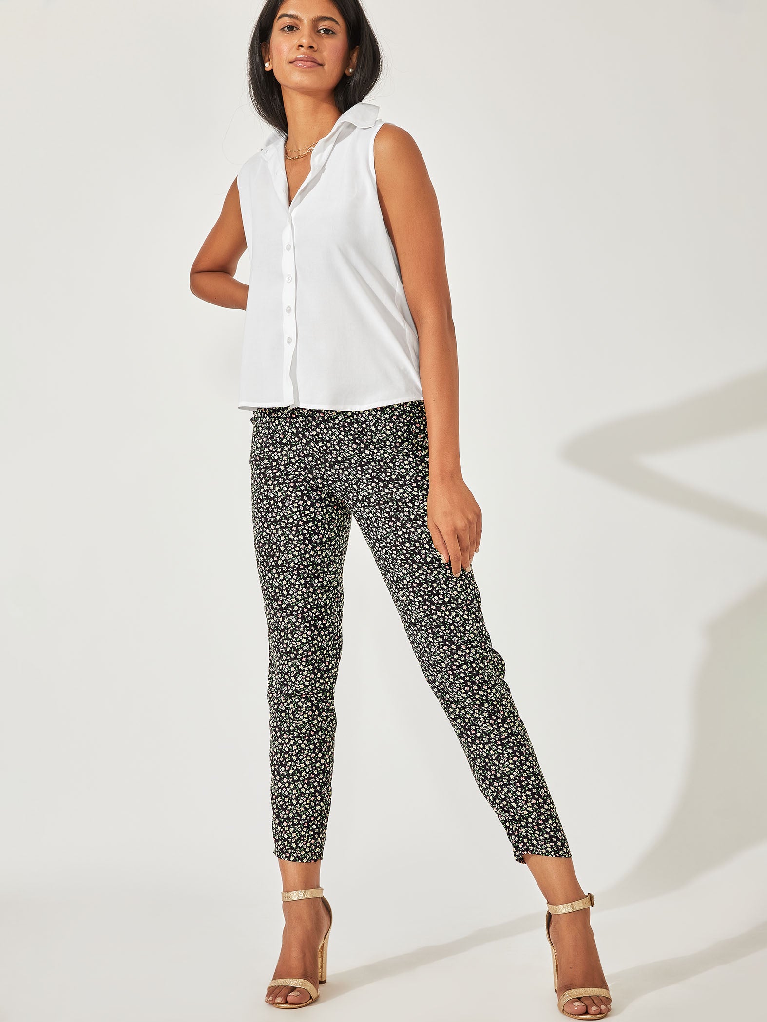 Monochrome Floral Tapered Pants