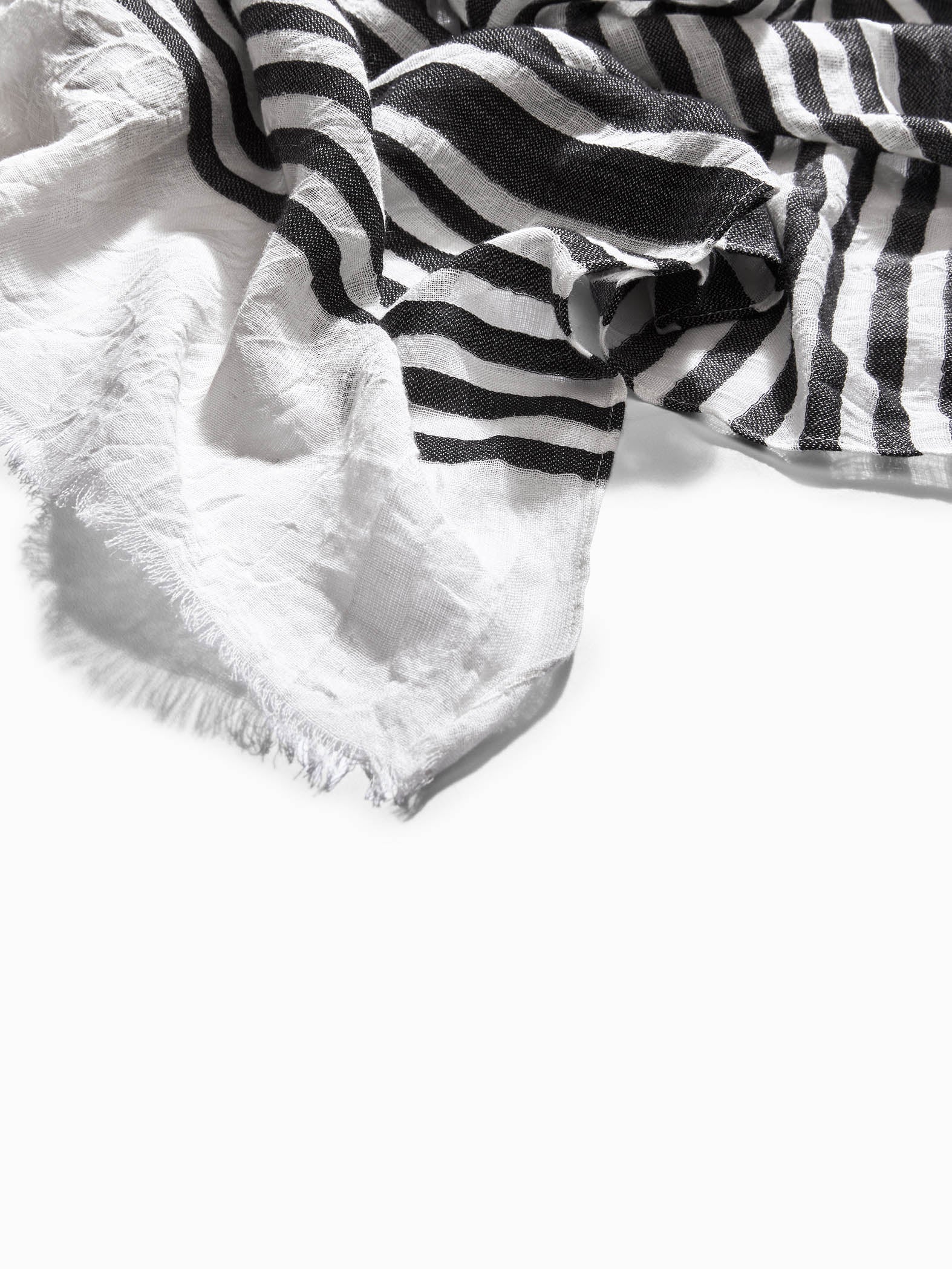 Monochrome Lined Scarf