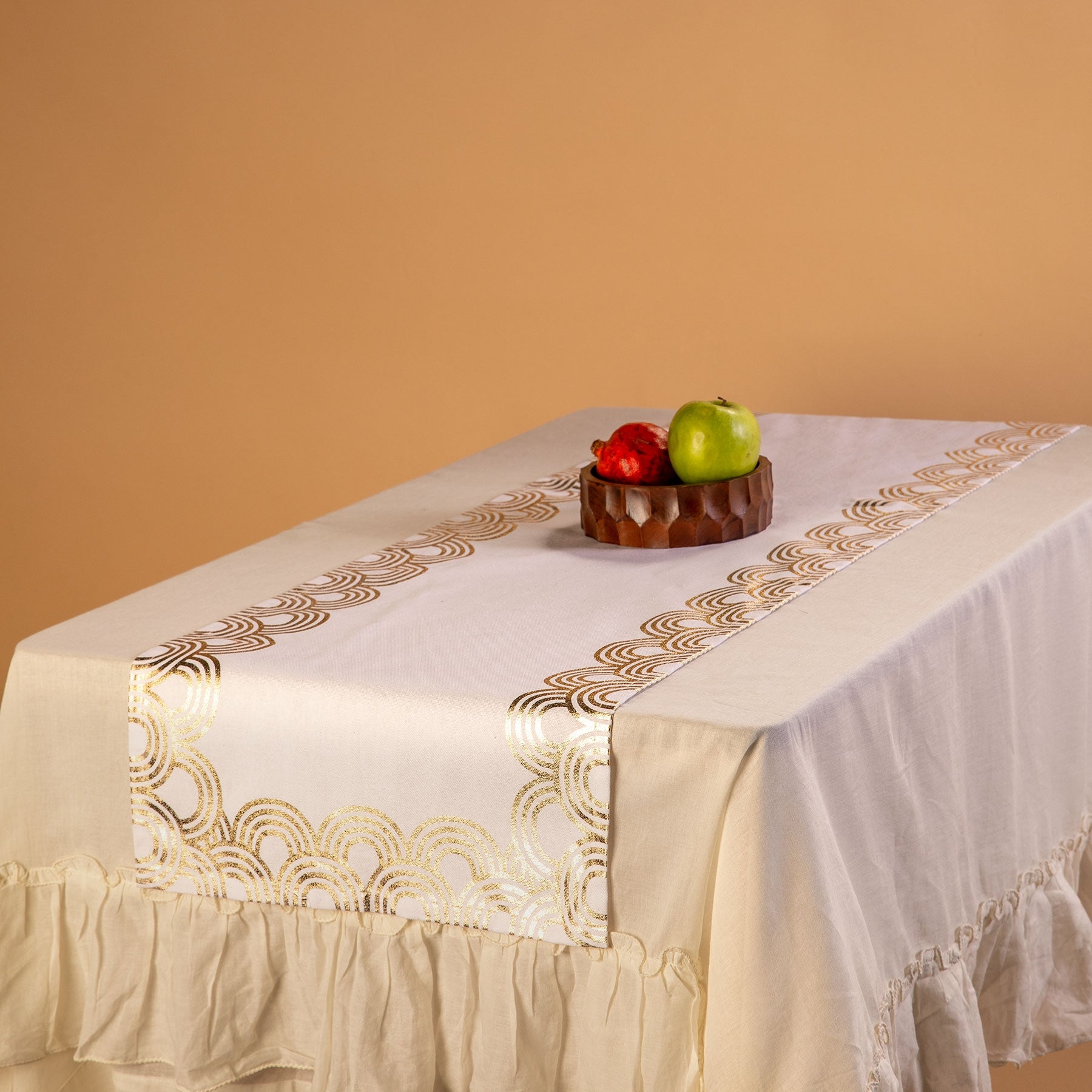 White Scallop Table Runner