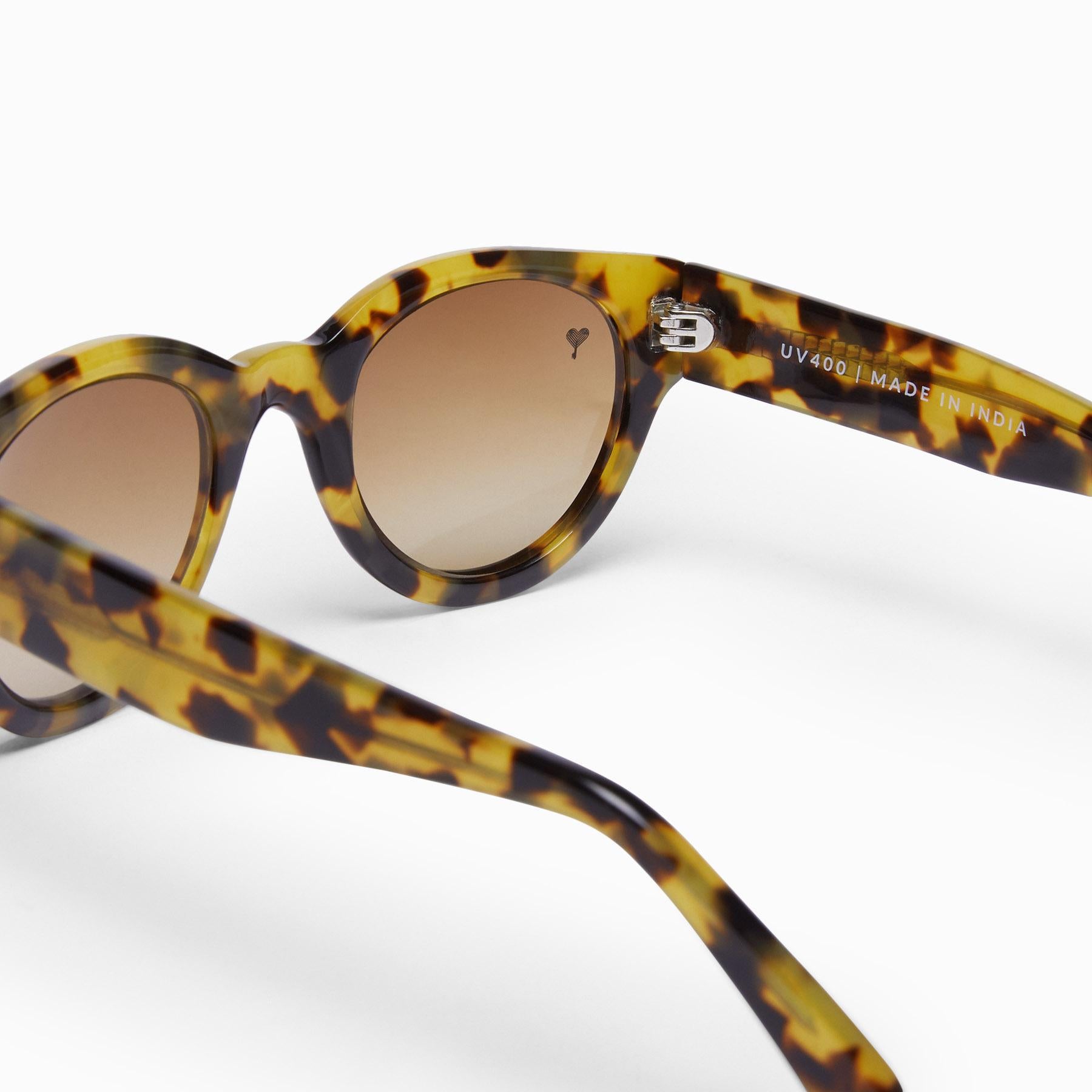 Light Tortoise Shell Oval Sunglasses